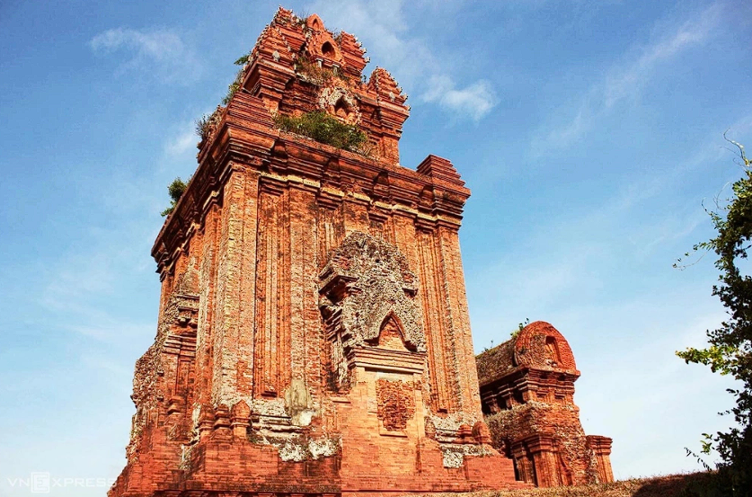 Bình Định dự kiến mở tuyến xe điện tham quan tháp Bánh Ít