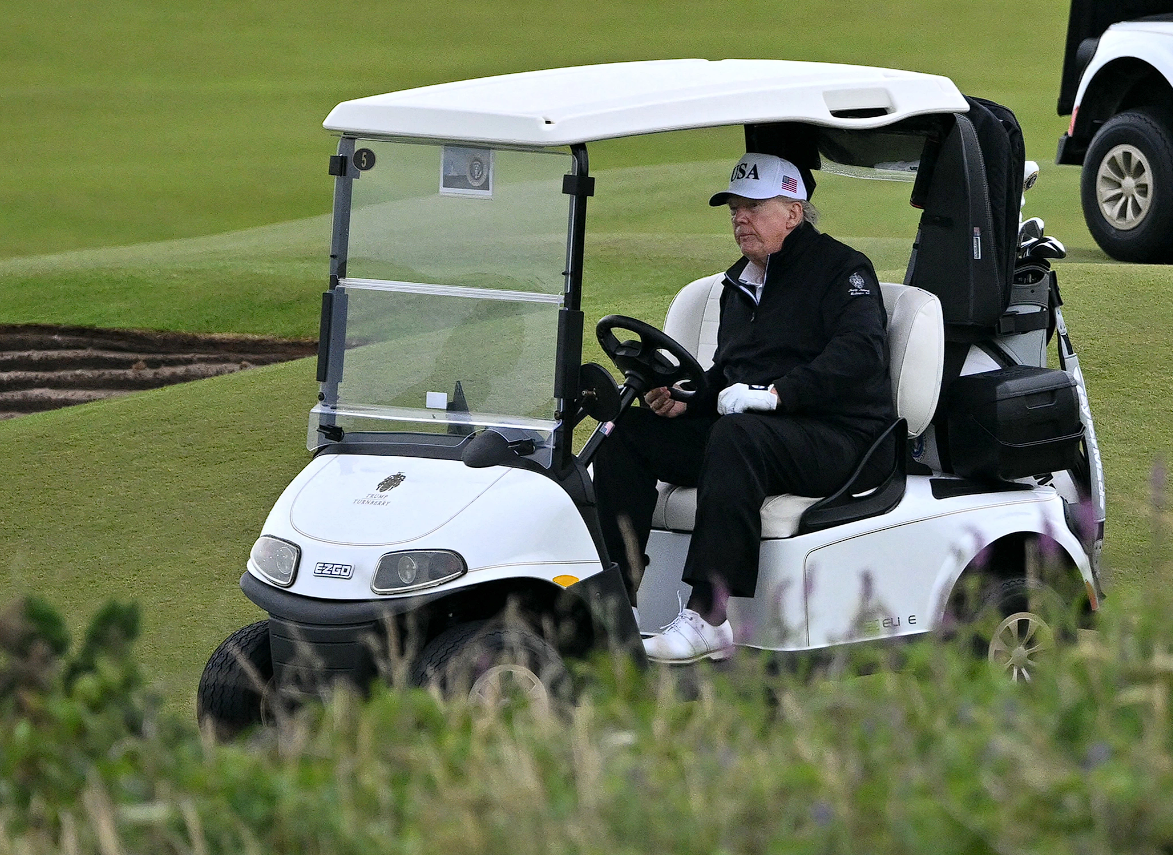 Mật vụ Mỹ được trang bị 'xe golf bọc thép' để bảo vệ Tổng thống