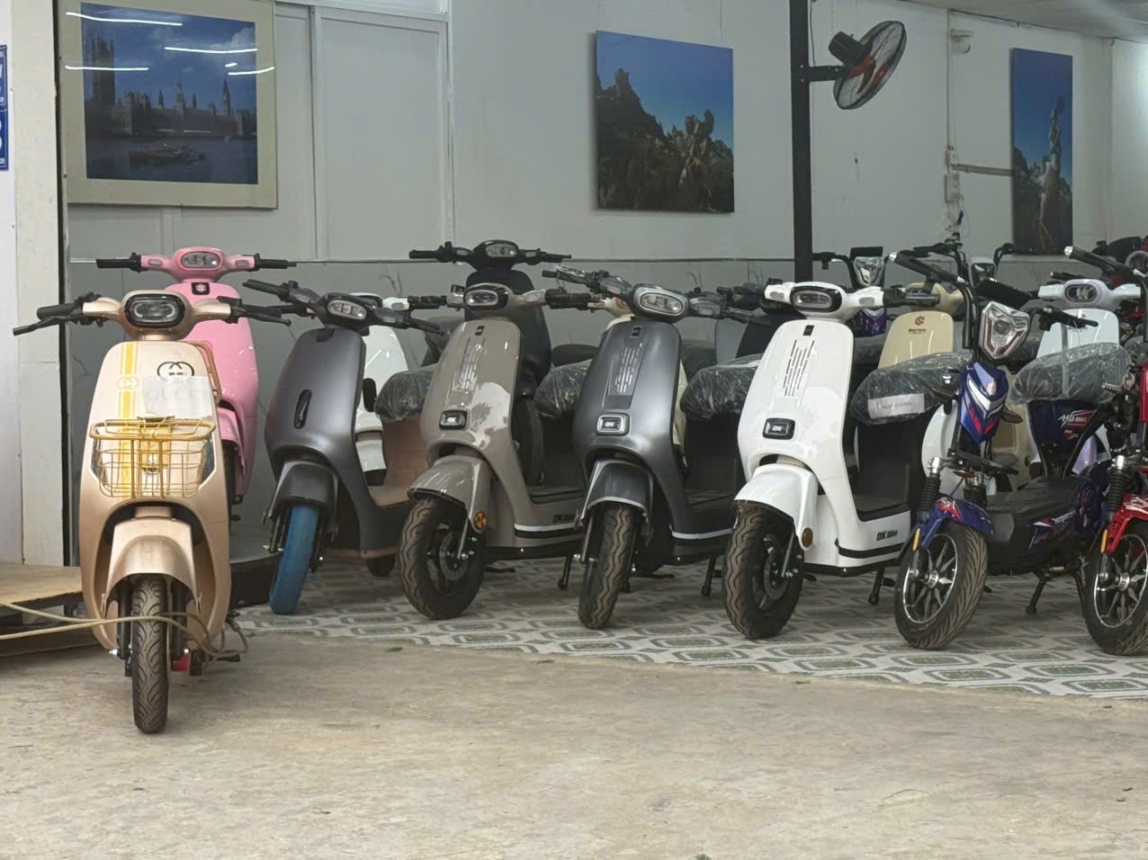 Cẩn trọng với xe máy điện trôi nổi